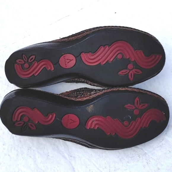 Ladies leather clogs,brown,decorative stitching,Clark's Artisan Collection, 8.5 - Picture 6 of 10